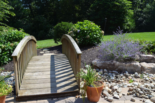 BROWN DYED MULCH - Image 6